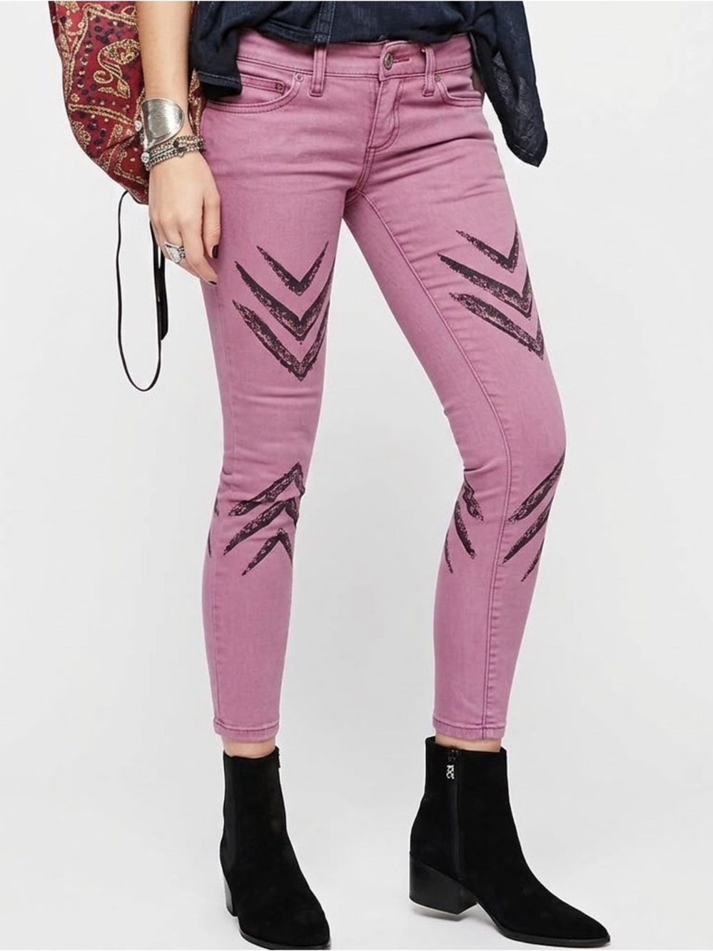 Free People Cropped Skinny Ikat Chevron Arrow Dusty Rose Jeans, size 28